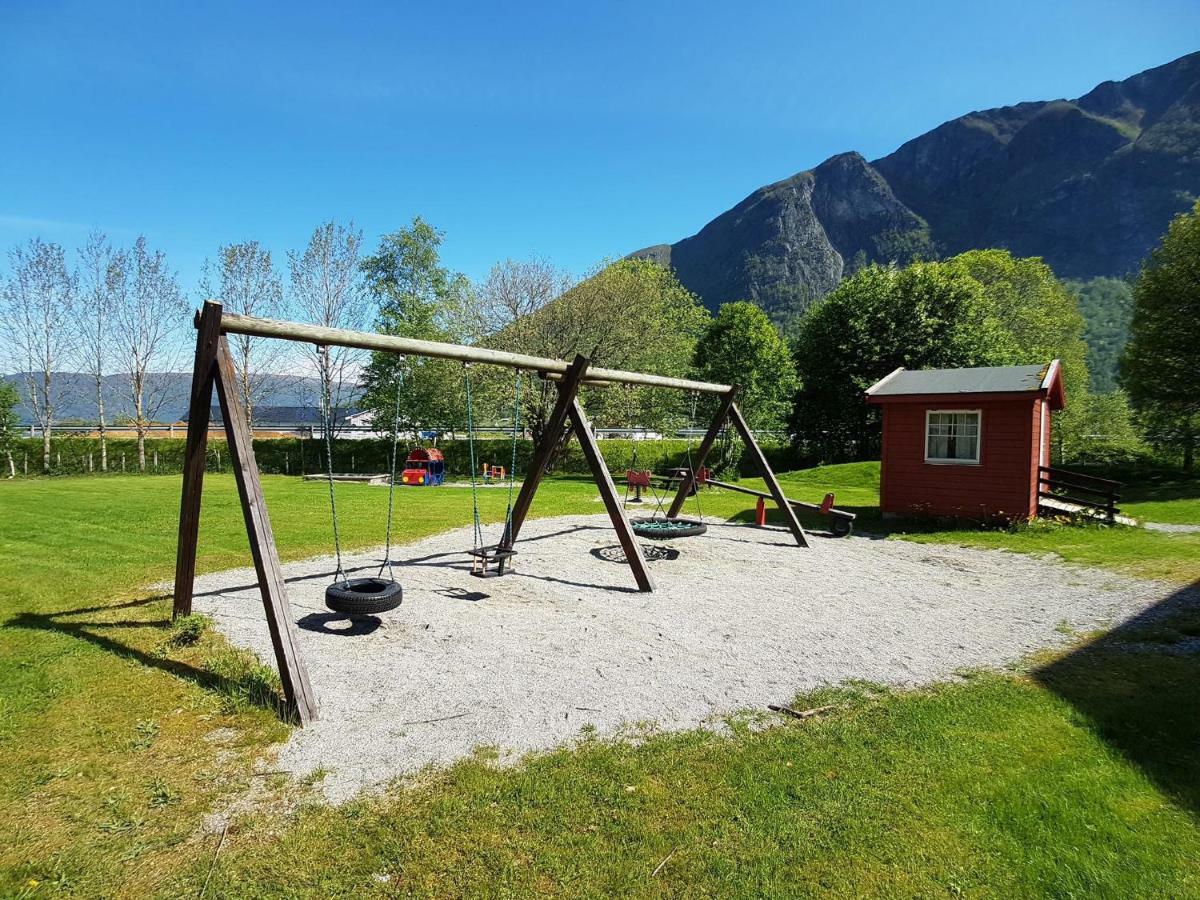 Vistdal Camping Myklebostad  المظهر الخارجي الصورة